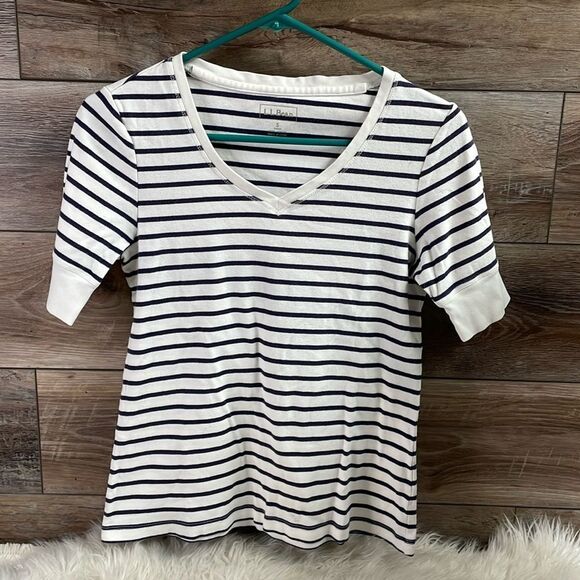 L.L. Bean Womens Pullover Striped VNeck Top Size Small Nautical Blue and White - Picture 2 of 6
